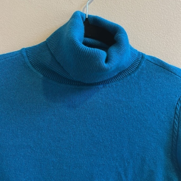 Magaschoni Blue Teal Cashmere Turtleneck Sweater Size Medium - Picture 3 of 10